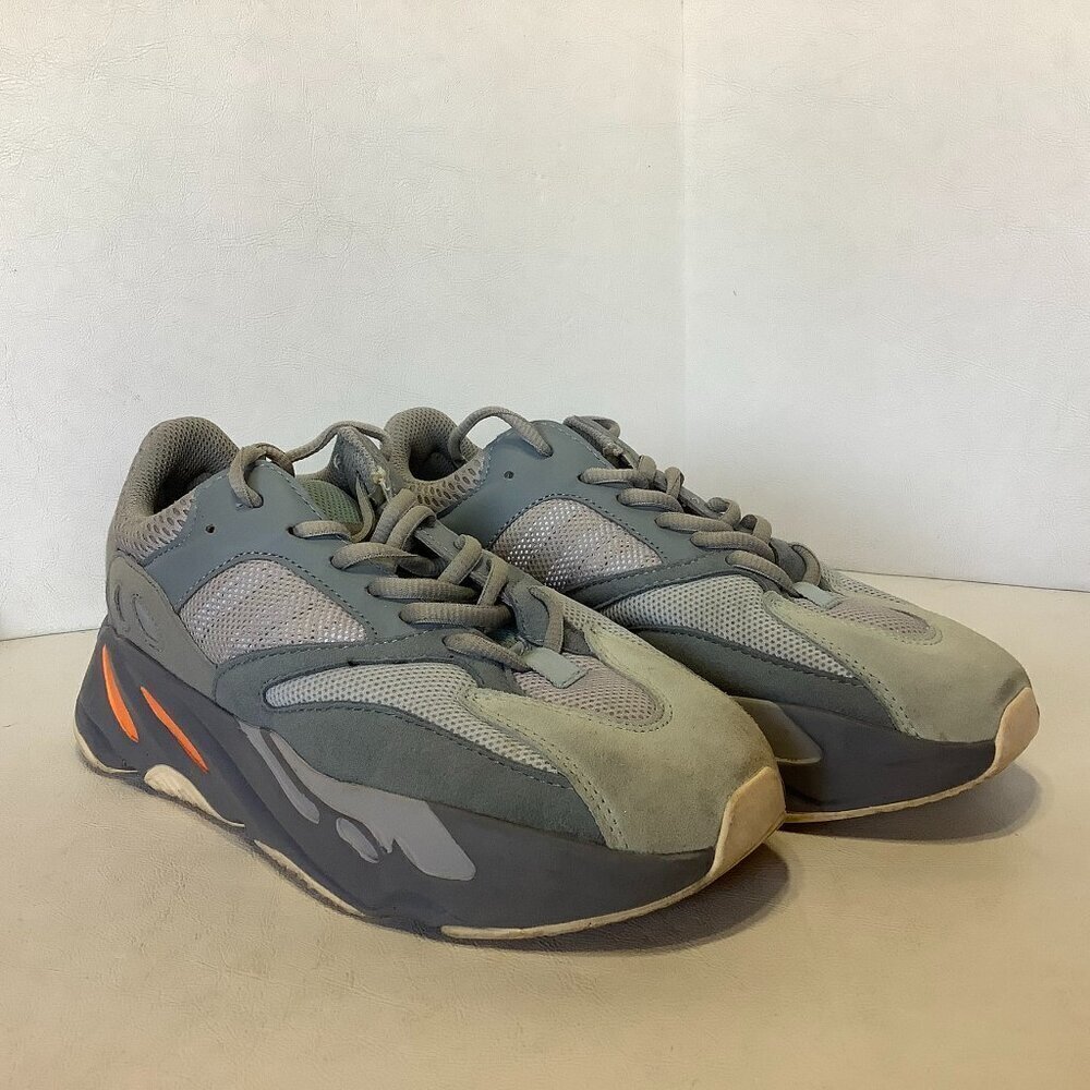 Men's Adidas Yeezy Boost 700 Shoes Size 7 Gray